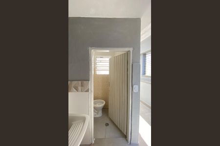 Casa para alugar com 100m², 2 quartos e sem vagaBanheiro de serviço