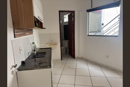 Cozinha de kitnet/studio para alugar com 1 quarto, 30m² em Centro, Belo Horizonte