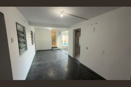 Casa para alugar com 2 quartos, 65m² em Floresta, Belo Horizonte