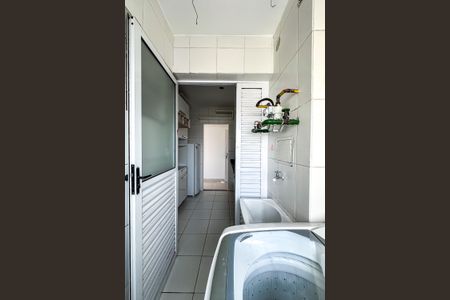 Apartamento à venda com 64m², 3 quartos e 1 vagaÁrea de Serviço