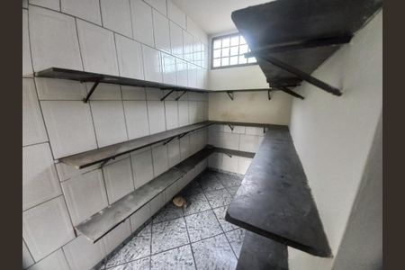 Dispensa de casa para alugar com 3 quartos, 229m² em Martins, Uberlândia
