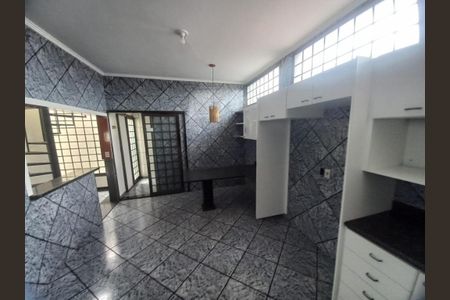 Cozinha de casa para alugar com 3 quartos, 229m² em Martins, Uberlândia