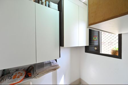 Apartamento à venda com 100m², 3 quartos e 2 vagasLavanderia