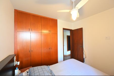 Apartamento à venda com 100m², 3 quartos e 2 vagasQuarto 2