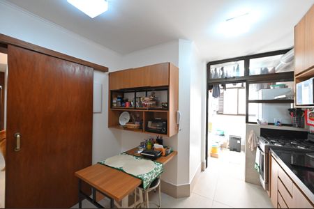 Apartamento à venda com 100m², 3 quartos e 2 vagasCozinha