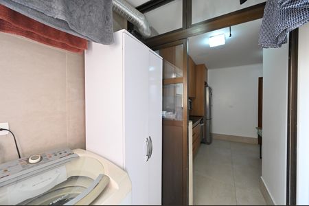 Apartamento à venda com 100m², 3 quartos e 2 vagasLavanderia