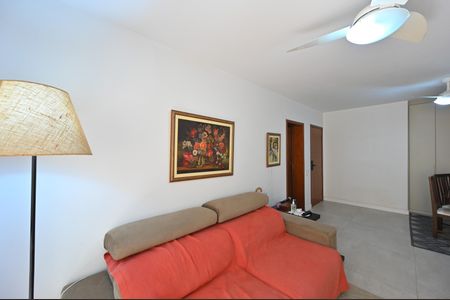 Apartamento à venda com 100m², 3 quartos e 2 vagasSala