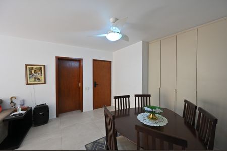 Apartamento à venda com 100m², 3 quartos e 2 vagasSala