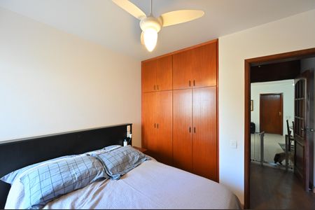 Apartamento à venda com 100m², 3 quartos e 2 vagasQuarto 2