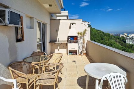 Apartamento à venda com 130m², 3 quartos e 1 vagaCobertura