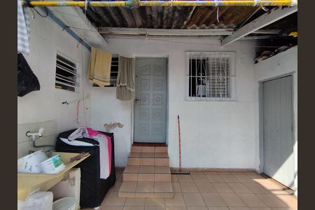 Casa à venda com 231m², 5 quartos e 1 vagaCada dos fundos 