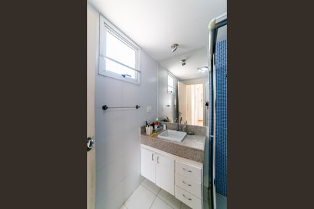 Apartamento à venda com 252m², 3 quartos e 3 vagasBanheiro da Suíte