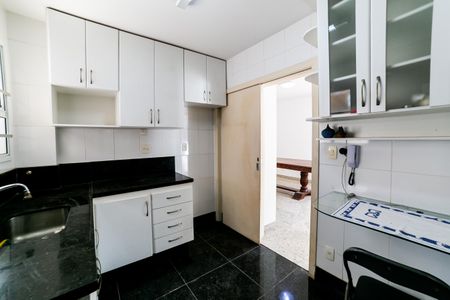 Apartamento à venda com 252m², 3 quartos e 3 vagasCozinha