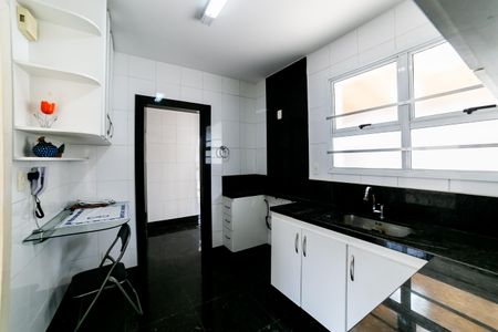 Apartamento à venda com 252m², 3 quartos e 3 vagasCozinha