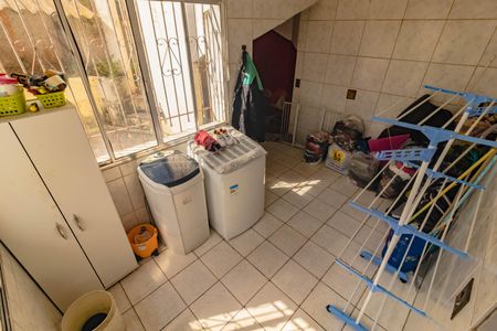 Casa à venda com 240m², 2 quartos e 3 vagas