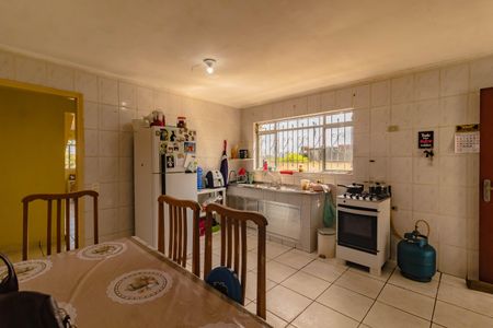 Casa à venda com 240m², 2 quartos e 3 vagas