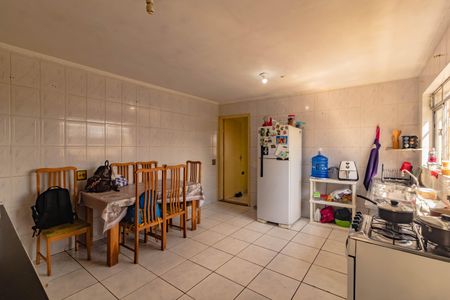 Casa à venda com 240m², 2 quartos e 3 vagas