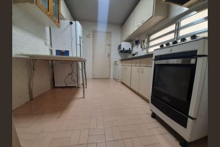 Apartamento à venda com 98m², 4 quartos e 1 vagaCozinha