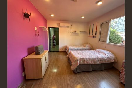 Casa para alugar com 277m², 4 quartos e 2 vagasSuíte 1