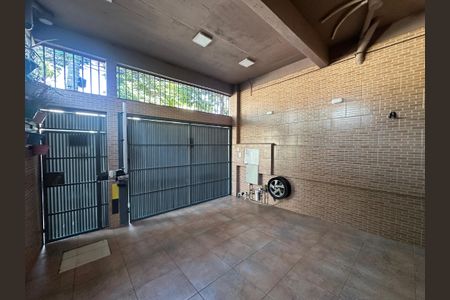 Casa para alugar com 277m², 4 quartos e 2 vagasGaragem