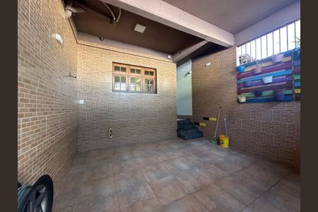 Casa para alugar com 277m², 4 quartos e 2 vagasGaragem
