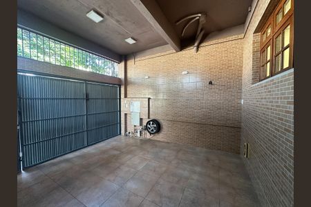 Casa para alugar com 277m², 4 quartos e 2 vagasGaragem