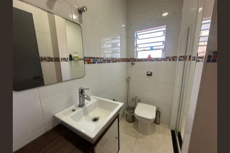 Casa para alugar com 277m², 4 quartos e 2 vagasBanheiro Corredor