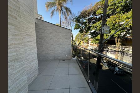 Casa para alugar com 277m², 4 quartos e 2 vagasVaranda