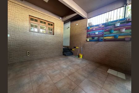 Casa para alugar com 277m², 4 quartos e 2 vagasGaragem