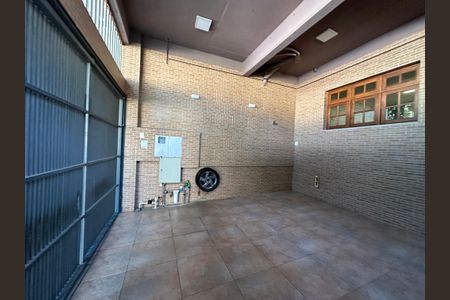 Casa para alugar com 277m², 4 quartos e 2 vagasGaragem