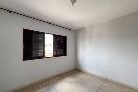Casa à venda com 332m², 4 quartos e 2 vagasQuarto 2