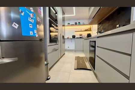 Apartamento à venda com 136m², 3 quartos e 2 vagas