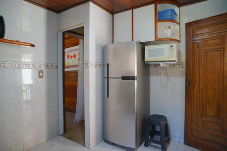 Casa de condomínio para alugar com 280m², 3 quartos e 2 vagasCozinha