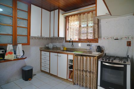 Casa de condomínio para alugar com 280m², 3 quartos e 2 vagasCozinha