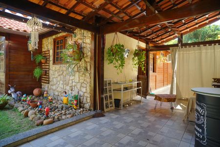 Casa de condomínio para alugar com 280m², 3 quartos e 2 vagasVaranda