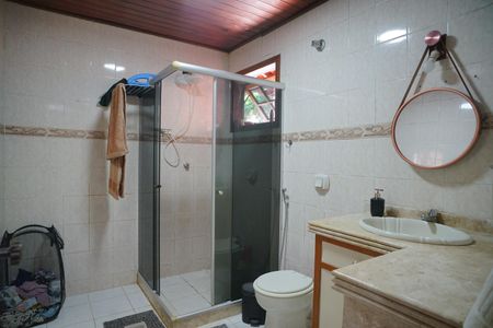 Casa de condomínio para alugar com 280m², 3 quartos e 2 vagasBanheiro do Quarto 3