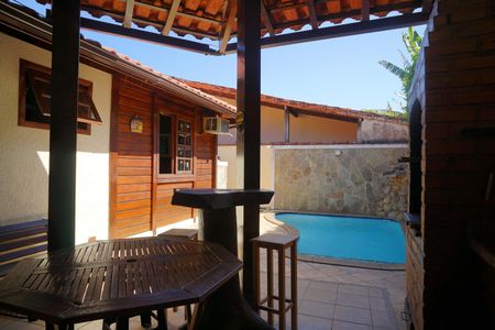 Casa de condomínio para alugar com 280m², 3 quartos e 2 vagasChurrasqueira