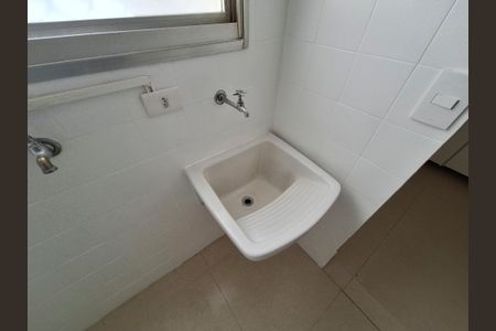 Apartamento para alugar com 70m², 3 quartos e 1 vagaÁrea de Serviço