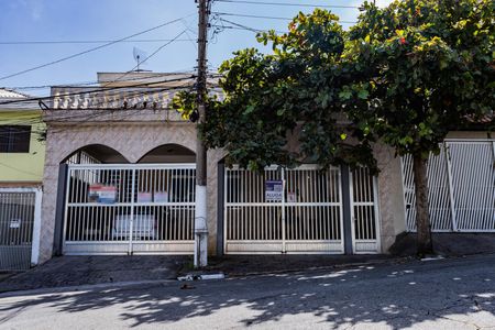 Casa para alugar com 309m², 4 quartos e 4 vagasFachada