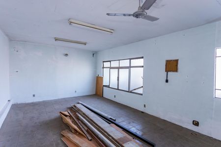 Casa para alugar com 309m², 4 quartos e 4 vagasSalão multiuso - edícula