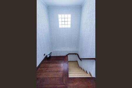Casa para alugar com 309m², 4 quartos e 4 vagasEscada