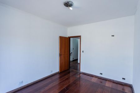 Casa para alugar com 309m², 4 quartos e 4 vagasQuarto 2