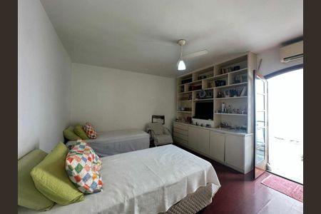 Casa de Condomínio à venda com 3 quartos, 193m² em Vila Elvira, São Paulo