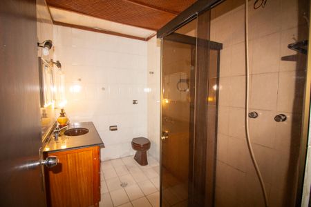 Casa à venda com 115m², 2 quartos e 2 vagasBanheiro