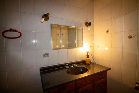 Casa à venda com 115m², 2 quartos e 2 vagasBanheiro