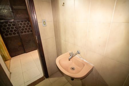Casa à venda com 115m², 2 quartos e 2 vagasLavabo