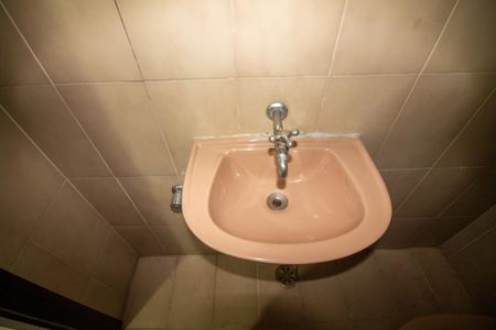 Casa à venda com 115m², 2 quartos e 2 vagasLavabo
