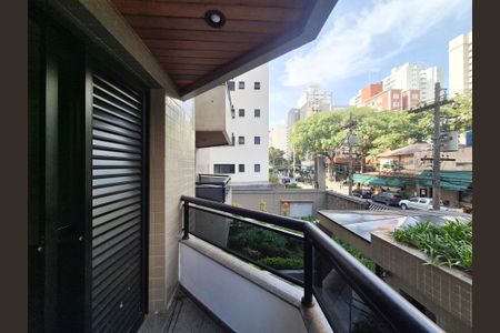 Apartamento para alugar com 277m², 5 quartos e 3 vagasVaranda da Suíte 2