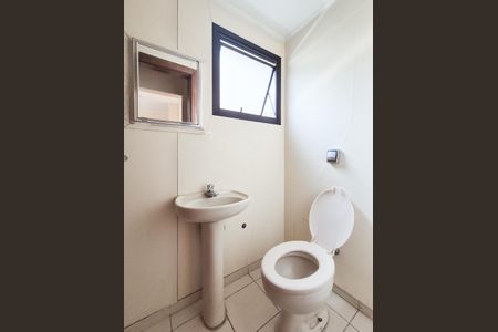 Apartamento para alugar com 277m², 5 quartos e 3 vagasBanheiro de serviço