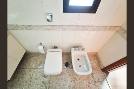 Apartamento para alugar com 277m², 5 quartos e 3 vagasBanheiro da Suíte 3